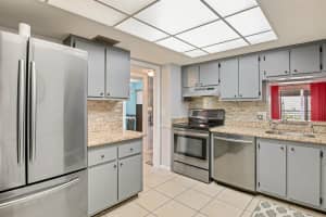 3154 Via Poinciana 409, Lake Worth