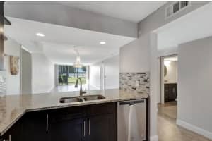 2741 Village Boulevard 104, West Palm Beach, FL 33409 - MLS#R11096798