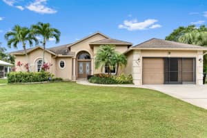 2450 SW Summit Street, Port Saint Lucie, FL 34984 - MLS#R11096832