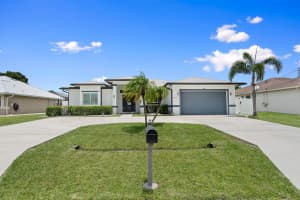 979 SW Mcdevitt Avenue, Port Saint Lucie, FL 34953 - MLS#R11096874