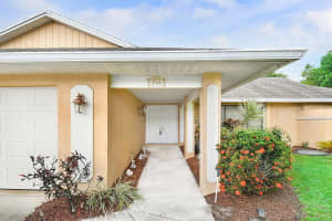 515 SE Nome Drive, Port Saint Lucie, FL 34984 - MLS#R11097007