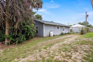233 13th Street SW, Vero Beach, FL 32962 - MLS#R11097014