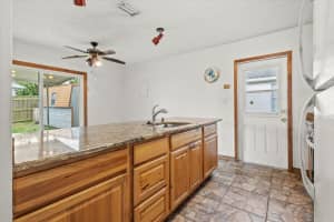 233 13th Street SW, Vero Beach, FL 32962 - MLS#R11097014