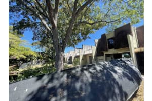 8921 Palm Tree Lane 8921, Pembroke Pines