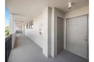 4800 Bayview Drive, Fort Lauderdale, FL 33308 - MLS#R11097032