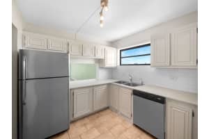 4800 Bayview Drive, Fort Lauderdale, FL 33308 - MLS#R11097032