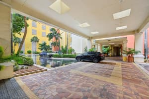 2650 Lake Shore Drive NE 1006, Riviera Beach, FL 33404 - MLS#R11097042