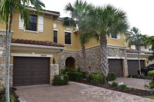 10414 Wellington Parc Drive, Wellington, FL 33449 - MLS#R11097143