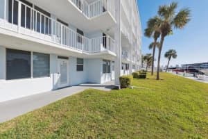 108 Paradise Harbour Boulevard 107, North Palm Beach, FL 33408 - MLS#R11097174
