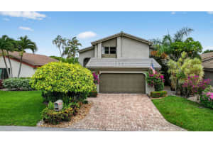 5661 Lakeview Mews Drive, Boynton Beach, FL 33437 Sold 09/26/25