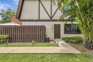 146 Weybridge Circle B, Royal Palm Beach, FL 33411 - MLS#R11097241