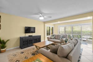 1102 Duncan Circle 102, Palm Beach Gardens, FL 33418 Sold 07/11/25