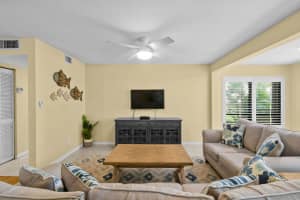 1102 Duncan Circle 102, Palm Beach Gardens, FL 33418 Sold 07/11/25