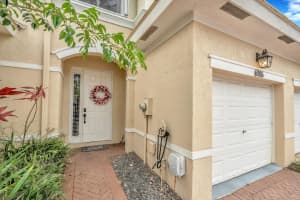 6086 Seminole Gardens Circle, Riviera Beach, FL 33418 - MLS#R11097265