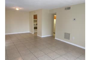 405 Executive Center Drive, West Palm Beach, FL 33401 - MLS#R11097275