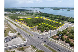 2300 N Us Hwy 1, Fort Pierce, FL 34946 Sold 01/16/26