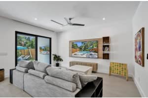 828 SW 16 Street B, Fort Lauderdale, FL 33315 - MLS#R11097337
