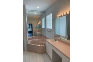 12077 Sunset Pointe Circle, Wellington, FL 33414 Sold 10/31/25