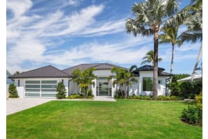 23 Leeward Circle, Tequesta, FL 33469 Sold 08/29/25