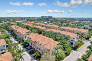 5530 NE Trieste Terrace 5530, Boca Raton, FL 33487 - MLS#R11097416