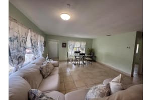 609 4th Place SW, Vero Beach, FL 32962 - MLS#R11097427