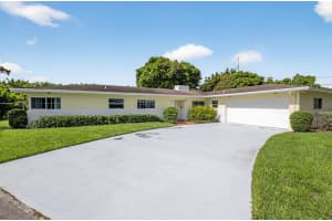 200 NW 2nd Street, Delray Beach, FL 33444 Sold 08/21/25