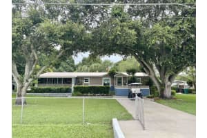 5705 Ne 3rd Lane, Okeechobee