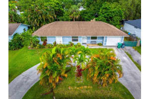 5502 Hickory Drive, Fort Pierce, FL 34982 Sold 07/21/25