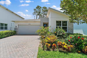 6825 Pointe Of Woods Drive, West Palm Beach, FL 33413 Sold 09/25/25