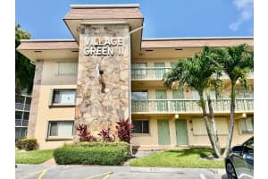 200 Village Green Circle E 102, Palm Springs