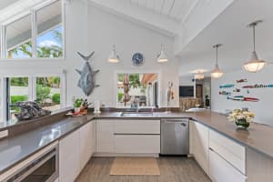 108 E Tarpon Lane, Jupiter, FL 33477 - MLS#R11097480