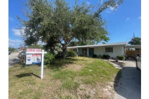 503 Se Robalo Court, Stuart