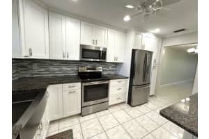 5725 Fernley Drive E 71, West Palm Beach, FL 33415 - MLS#R11097574