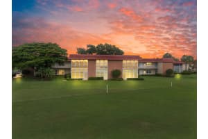 8 Vista Palm Lane 103, Vero Beach, FL 32962 Sold 08/01/25