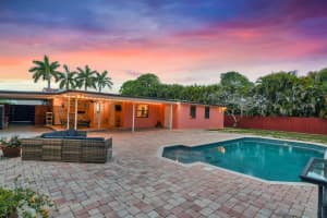 121 W Arch Drive (), Lake Worth