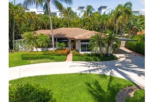 330 SE 7th Avenue, Delray Beach, FL 33483 Sold 07/03/25