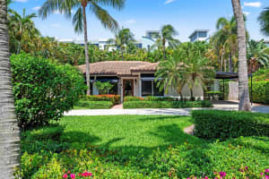 330 SE 7th Avenue, Delray Beach, FL 33483 Sold 07/03/25