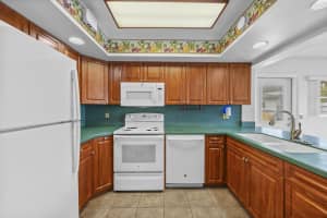 5557 S Shadyside Circle, West Palm Beach, FL 33415 Sold 07/16/25