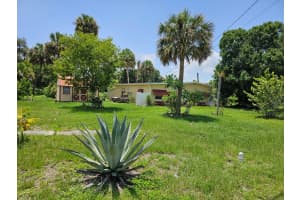 404 SE 10th Avenue, Okeechobee, FL 34974 Sold 07/28/25