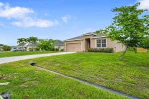 433 SW Eyerly Avenue, Port Saint Lucie, FL 34983 Sold 10/09/25