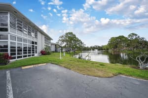5 Lake Vista Trail 203, Port Saint Lucie