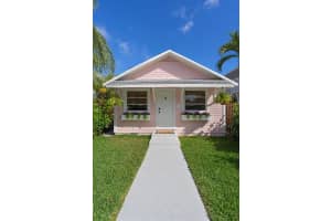312 N K Street, Lake Worth Beach, FL 33460 - MLS#R11098005