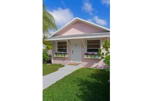 312 N K Street, Lake Worth Beach, FL 33460 - MLS#R11098005