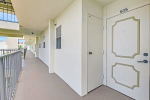 3871 Via Poinciana 505, Lake Worth, FL 33467 - MLS#R11098057