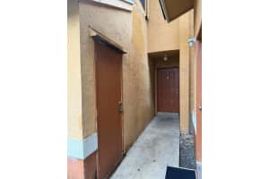 2541 NW 56th Avenue 1-19, Lauderhill, FL 33313 - MLS#R11098066