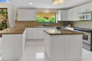 6400 Via Rosa, Boca Raton, FL 33433 - MLS#R11098086