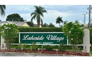 705 Lori Drive 104, Palm Springs