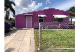 1052 W 26th Street, Riviera Beach