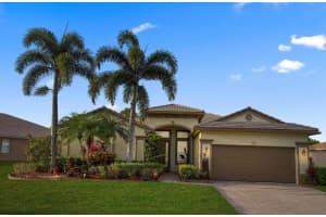 1415 Se Legacy Cove Circle, Stuart