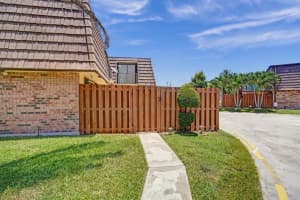 973 Springdale Circle 97-C, Palm Springs, FL 33461 - MLS#R11098227